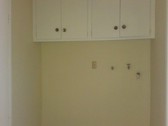 5th image of 4119 W 116th St #B