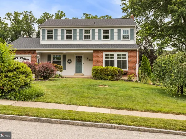 1033 Crozer Ln, Springfield, PA 19064