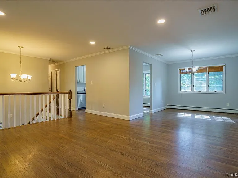 30 Clematis St — Photo 3