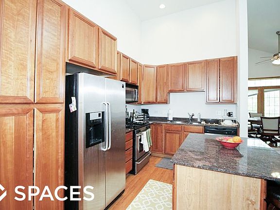 2nd image of 903 W Lawrence Ave #Unt