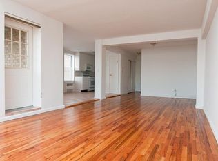 24510 Grand Central Pkwy, Little Neck, NY 11362