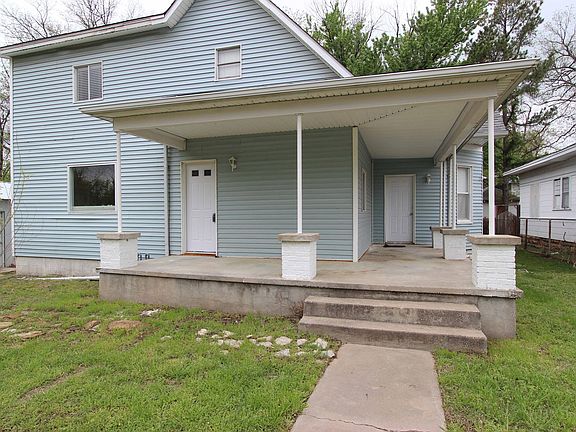 2nd image of 922 S Oklahoma St
