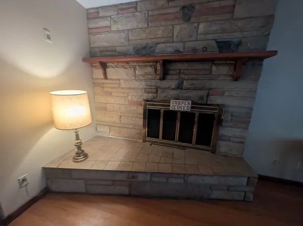 225 E Mennonite Rd, Aurora, OH 44202