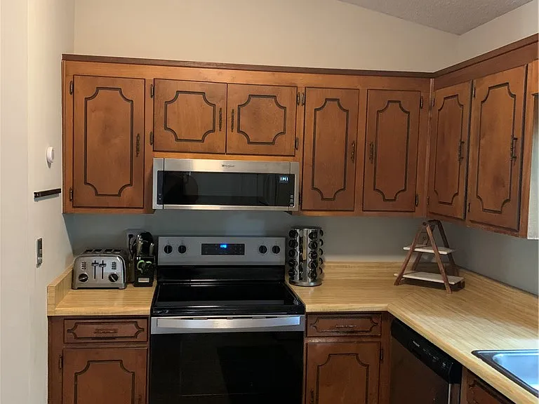 143 Copperfield Dr #6 — Photo 3