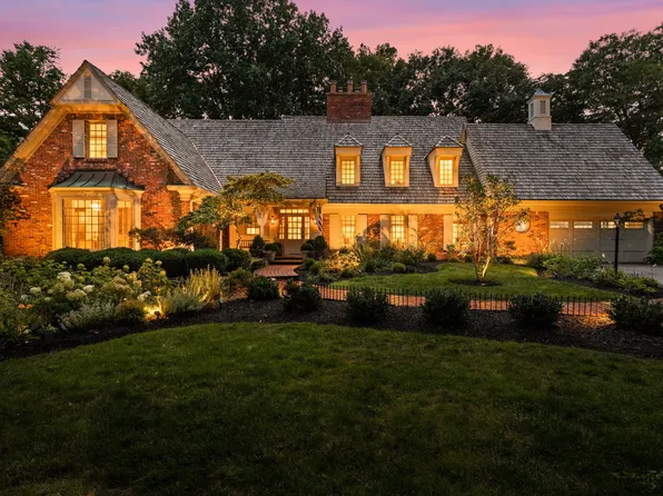 8920 Pickwick Dr, Indianapolis, IN 46260