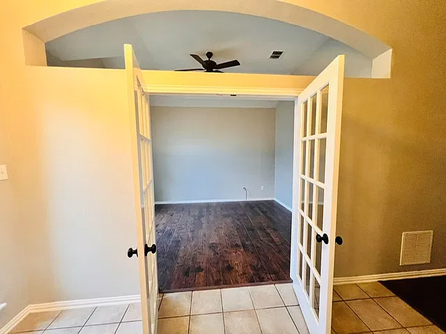 3 bed, 1717 sqft, $2,100 — Photo 4