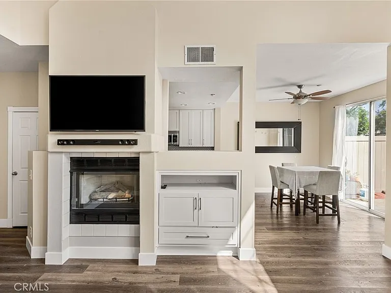 3441 E Berkshire Ct — Photo 9