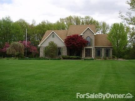 1st image of 1873 Carol Ln