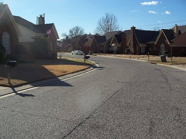 2nd image of 4180 Tunbridge Pl