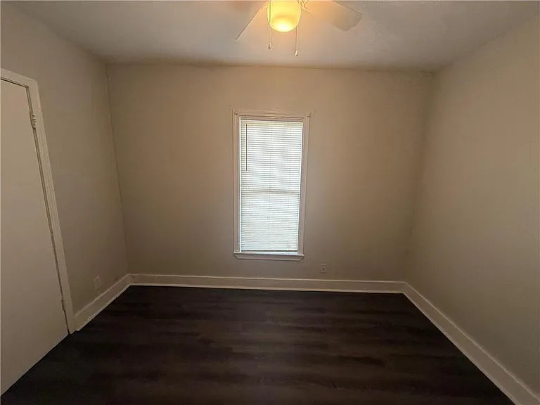 423 Devon St — Photo 8