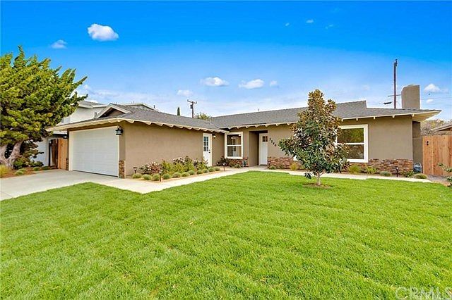 Beautiful, sprawling ranch-style home in highly-desirable Co