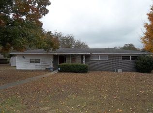 303 Plaza Dr, Daleville, AL 36322