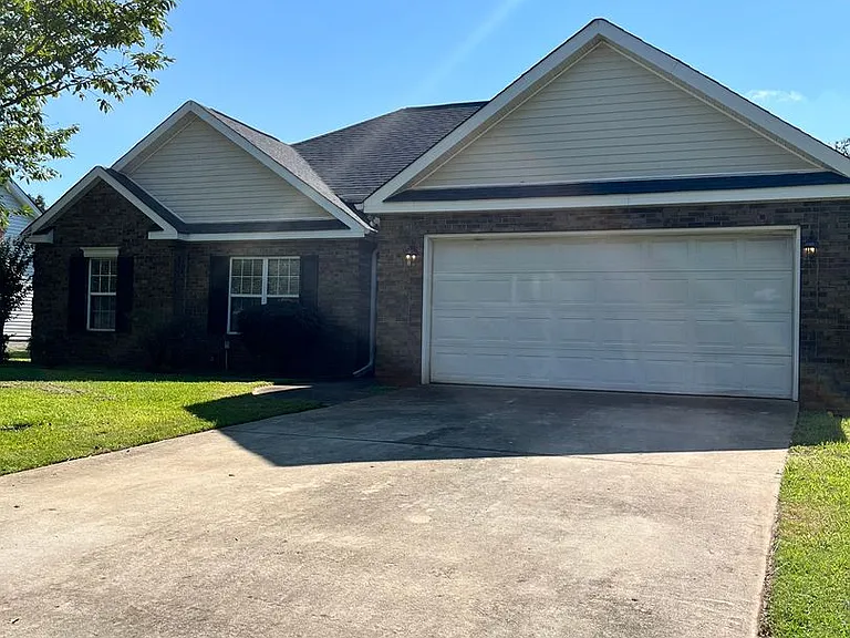 715 Sark Dr — Photo 1