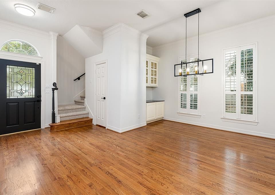 1st image of 2626 Shady Acres Lndg