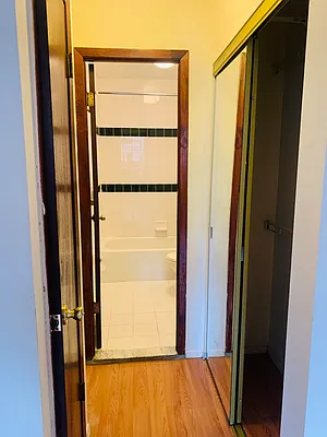 Rented by 18 REALTY | media 33