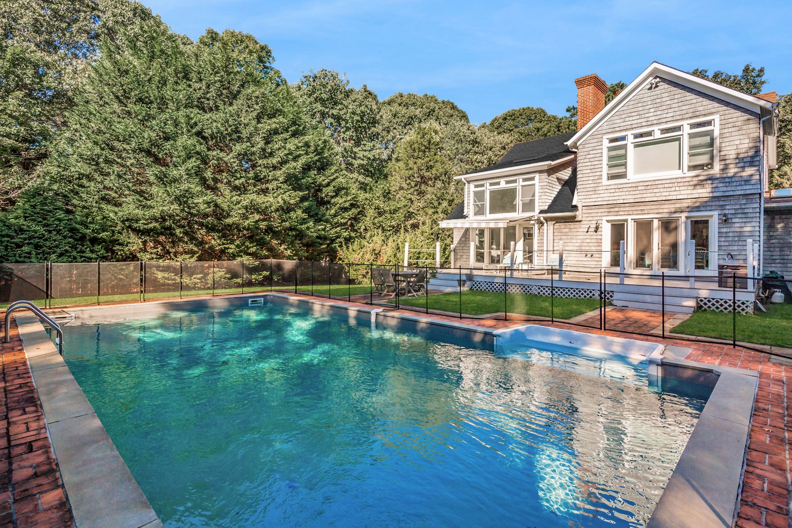  Corner lot on prestigious block