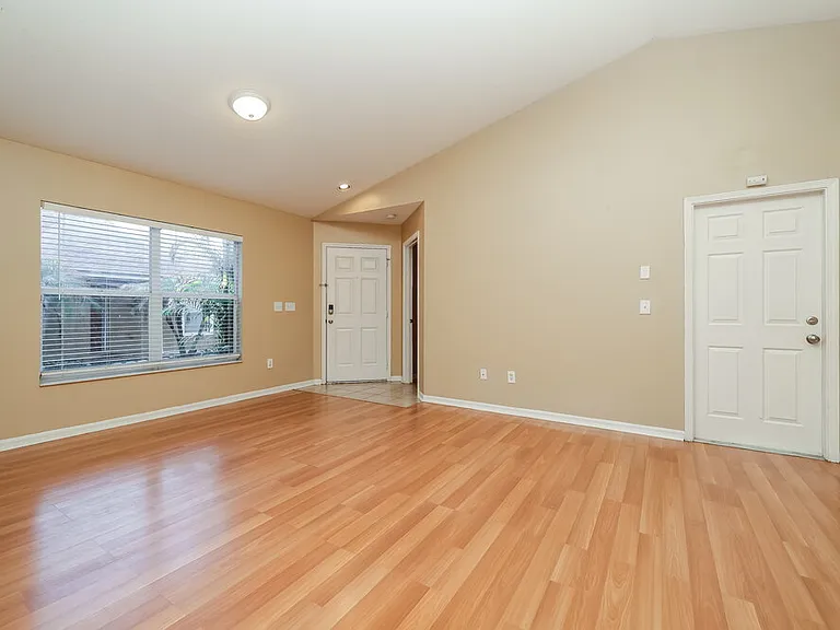 6708 Summer Haven Dr — Photo 3