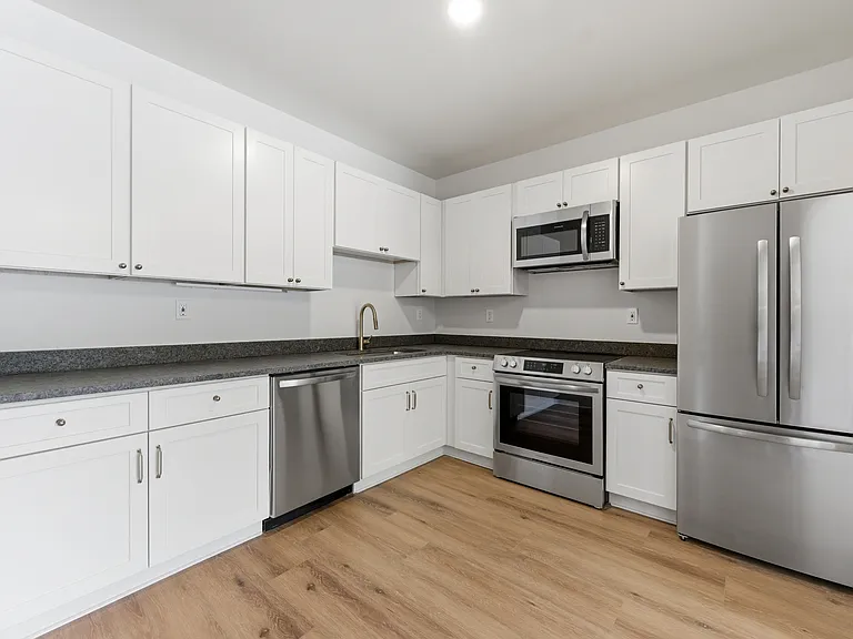 320 Shoal Creek Rd #101 — Photo 3