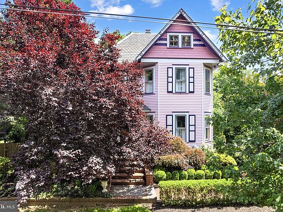 2nd image of 209 Warwick Rd