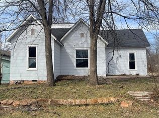 708 E Vilas Ave, Guthrie, OK 73044