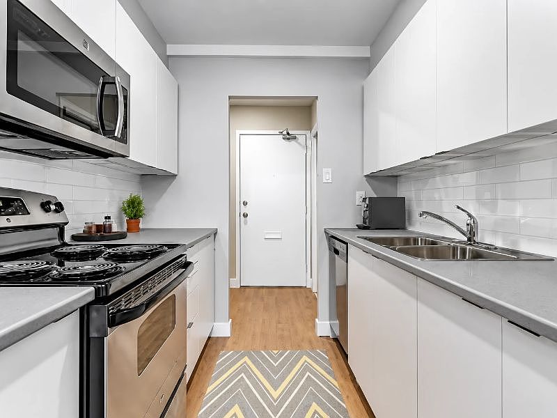1st image of 797 Jane St #806
