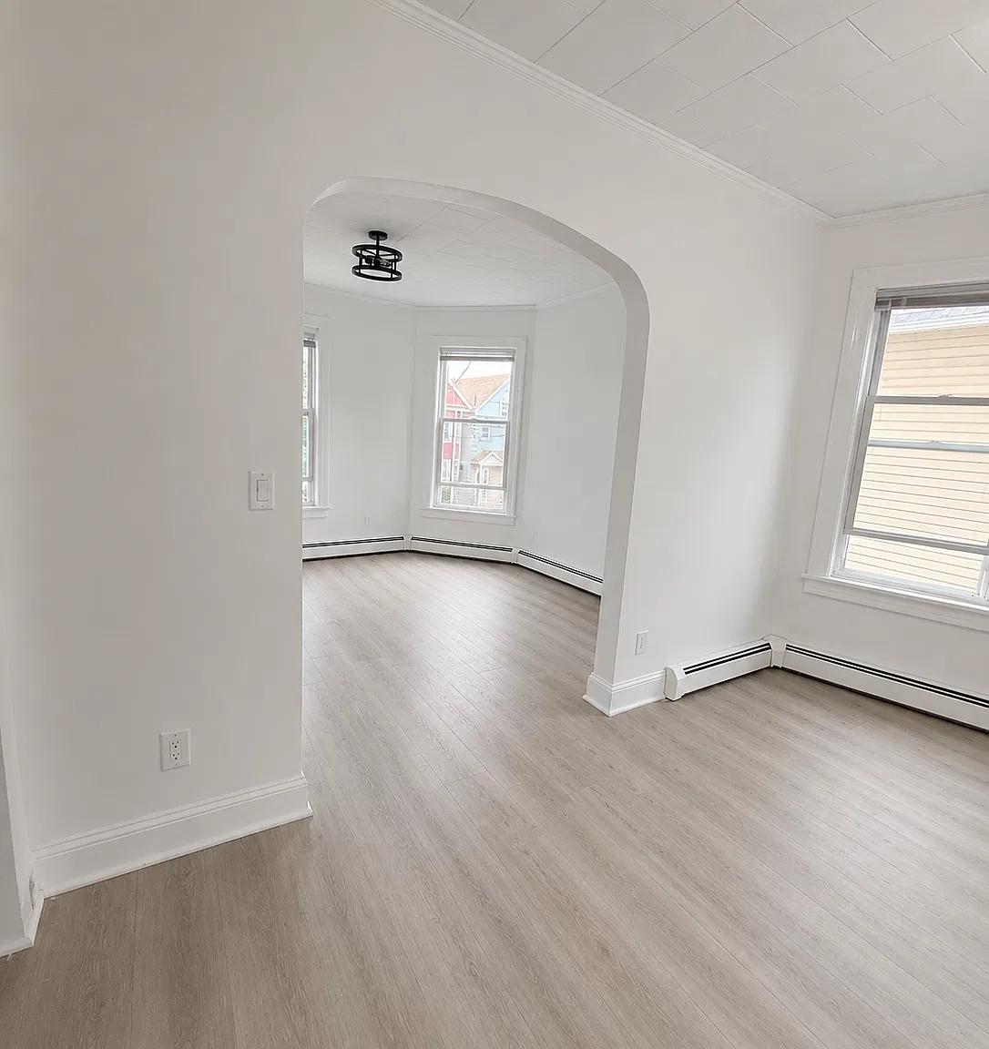 3 bed, $2,400 — Photo 3