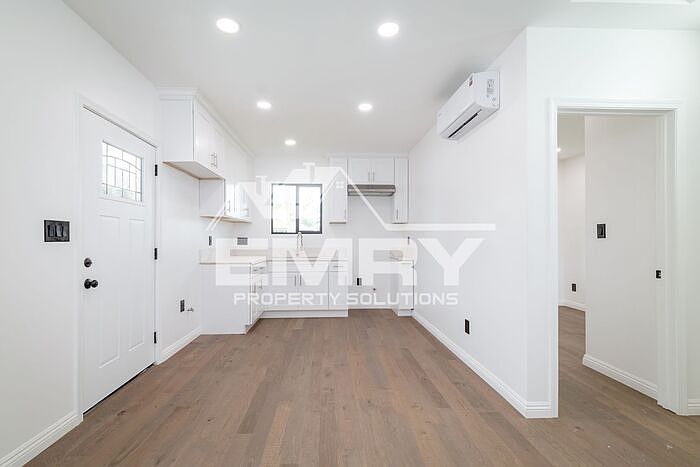 1st image of 9135 Arrington Ave #1