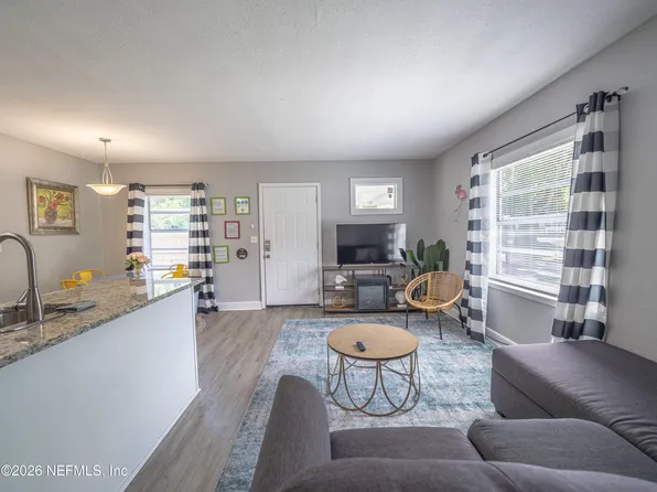 3637 E EVE Drive E, Jacksonville, FL 32246