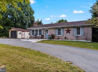 16417 Shinham Rd, Hagerstown, MD 21740