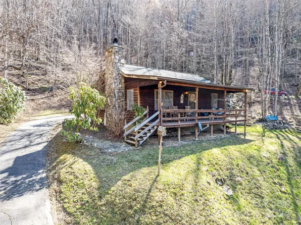 37 Split Rail Dr, Maggie Valley, NC 28751