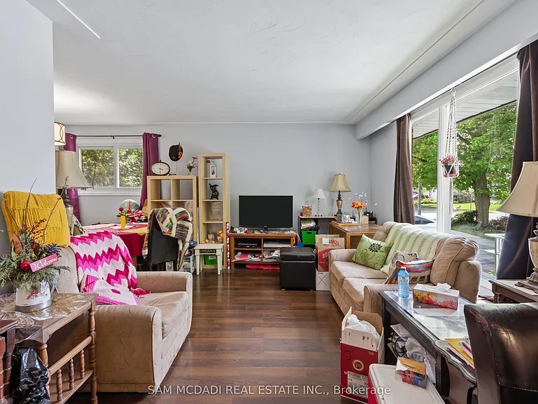 3456 Rexway Dr #UPPER — Photo 4