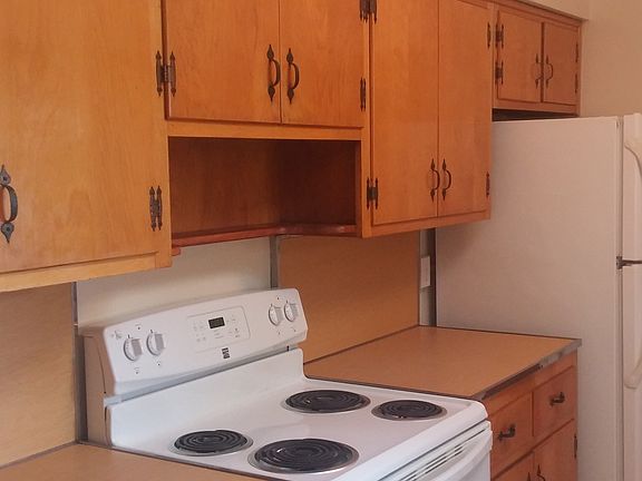 3rd image of 20 Rosevere Way
