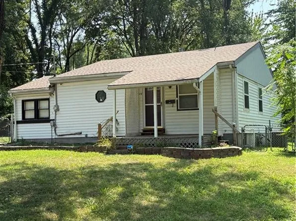 937 Dorothy St, Excelsior Springs, MO 64024