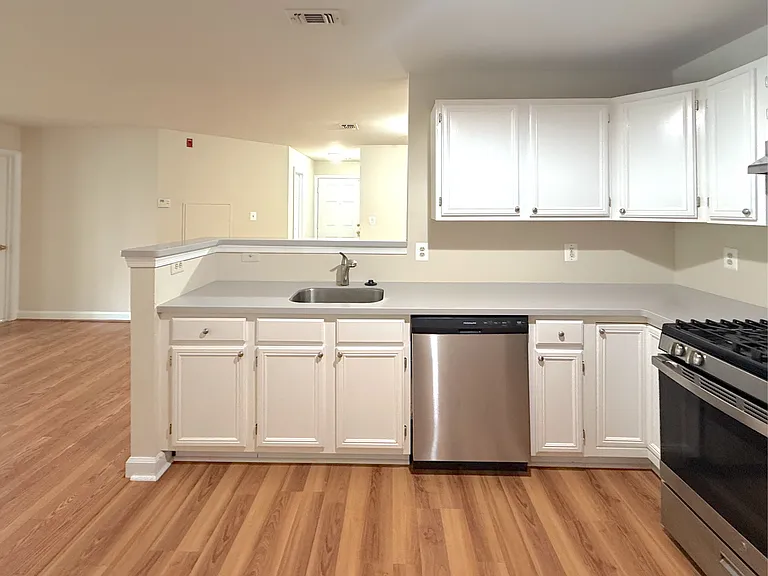 2318 Falls Gable Ln — Photo 18