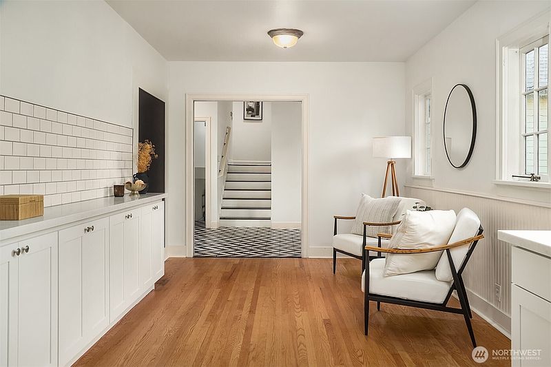 4th image of 1060 Spruce Street
