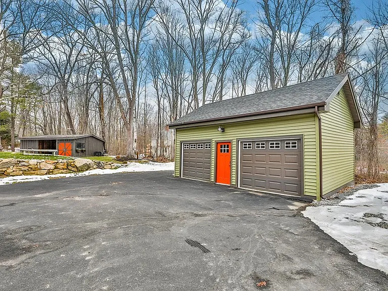 109 Ministerial Rd — Photo 43