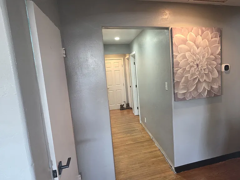 215 Almond St — Photo 4