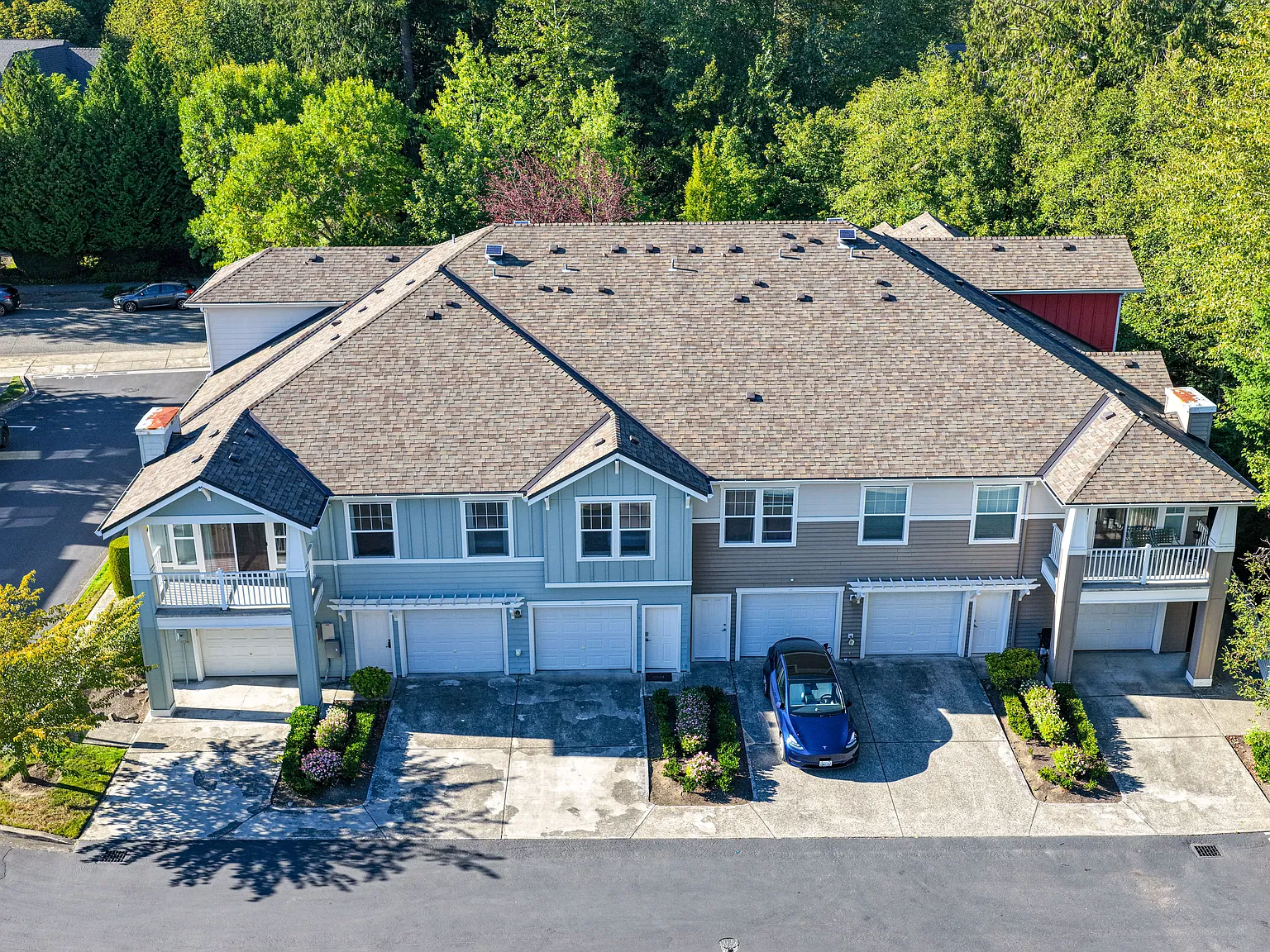 22675 NE Alder Crest Dr — Photo 2