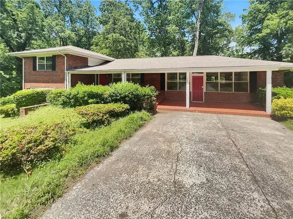 710 Montclair Dr SW, Smyrna, GA 30082