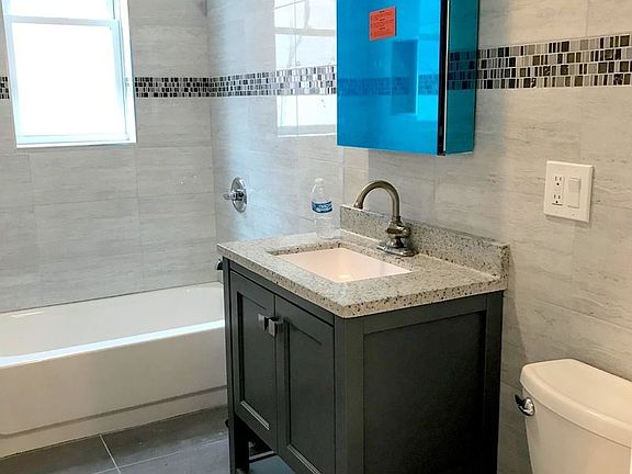 5th image of 6814 79th St APT 1R