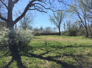 1106 W 12th St, Okmulgee, OK 74447
