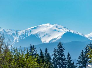 1682 Finn Hall Rd, Port Angeles, WA 98362