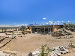 20 First Street, Carson, NM 87517