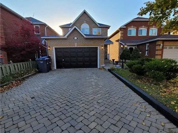 34 Castlehill Rd, Brampton, ON L6X 4E2