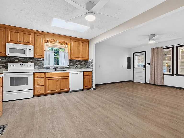 21 Aspenwood Dr — Photo 31