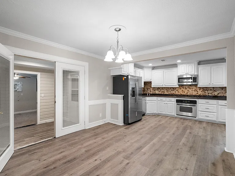 10403 Sandra Lynn Dr — Photo 12