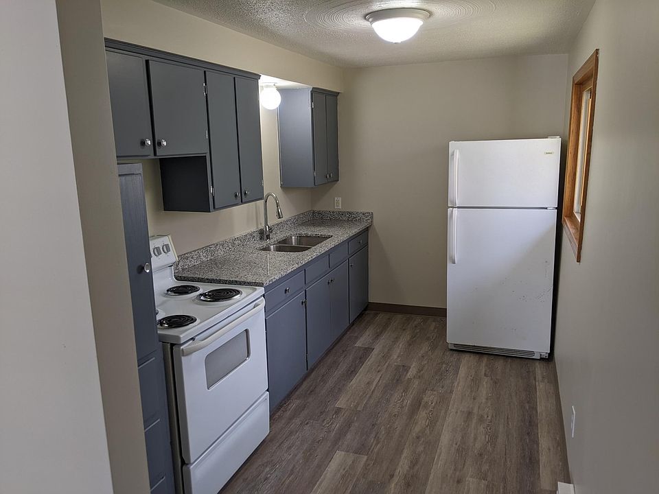 1st image of 245 Hillside Cir #2
