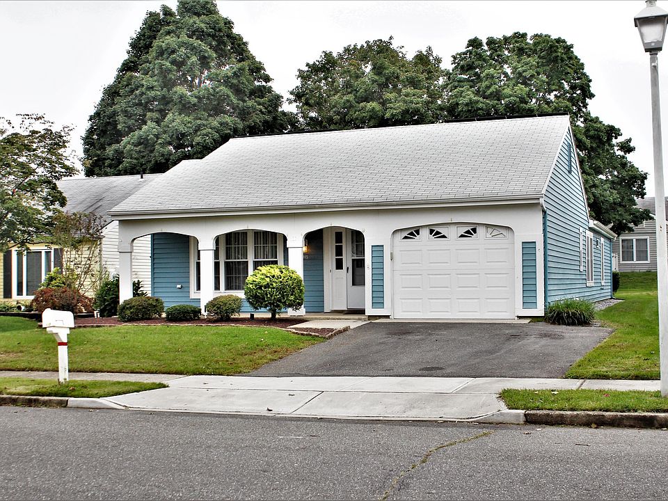 1st image of 115 Buckingham Dr