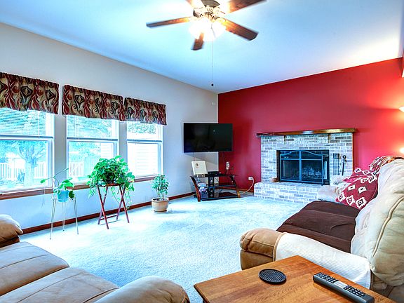 4th image of 2910 Twin Falls Dr