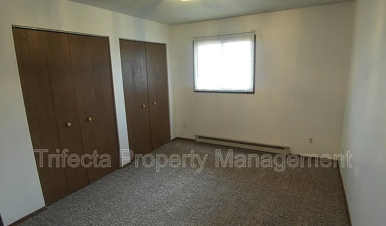 4953 Basswood Dr — Photo 7